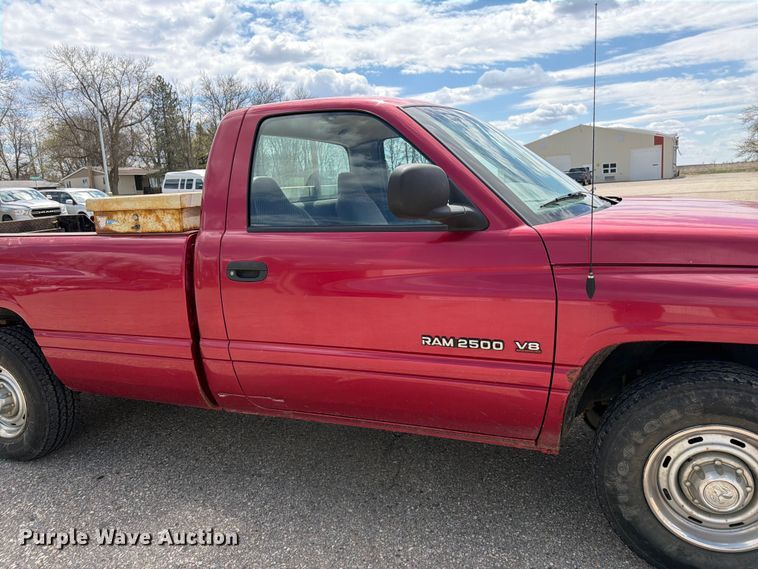 image for item FK0127 1999 Dodge Ram 2500 pickup truck