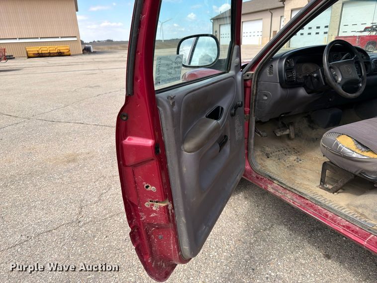 image for item FK0127 1999 Dodge Ram 2500 pickup truck