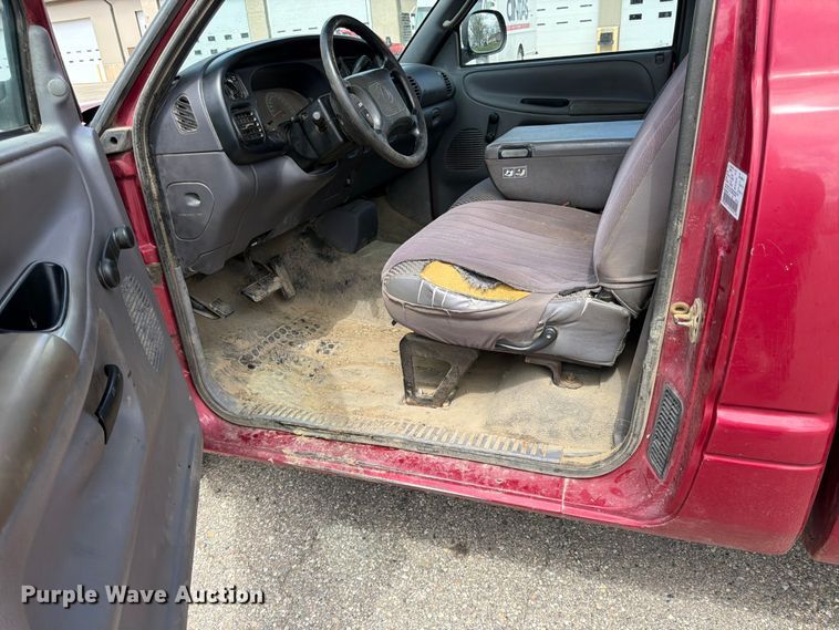image for item FK0127 1999 Dodge Ram 2500 pickup truck
