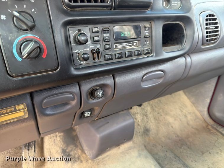 image for item FK0127 1999 Dodge Ram 2500 pickup truck