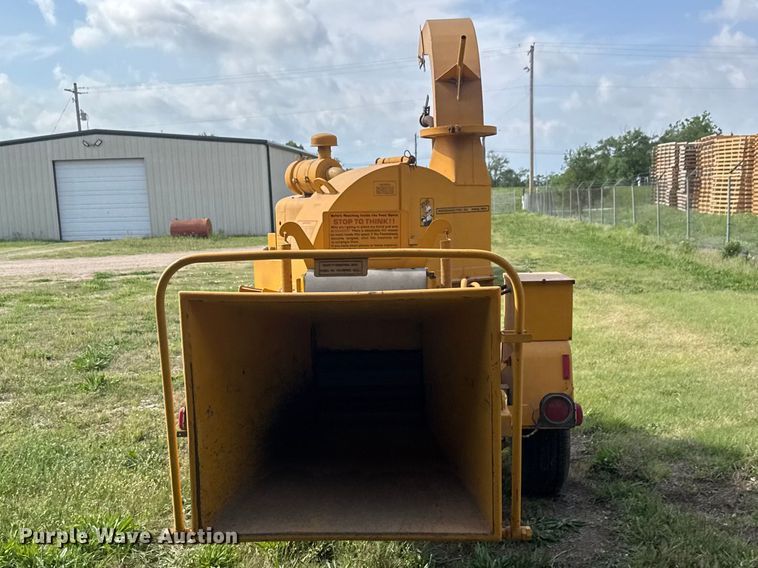 image for item MX9107 1999 Bandit 200+ wood chipper