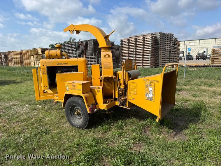 image for item MX9107 1999 Bandit 200+ wood chipper