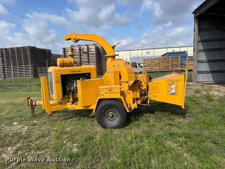 image for item MX9107 1999 Bandit 200+ wood chipper