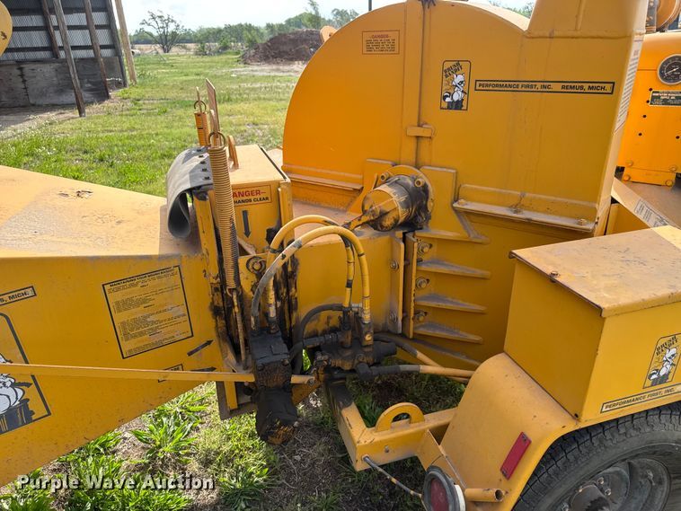 image for item MX9107 1999 Bandit 200+ wood chipper