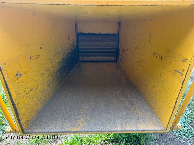 image for item MX9107 1999 Bandit 200+ wood chipper