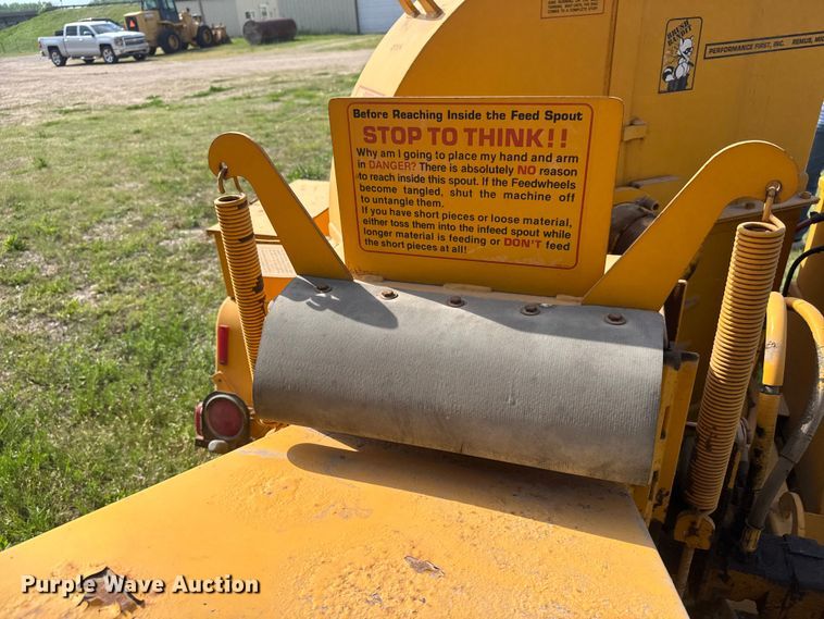 image for item MX9107 1999 Bandit 200+ wood chipper