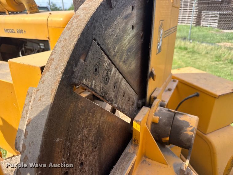 image for item MX9107 1999 Bandit 200+ wood chipper