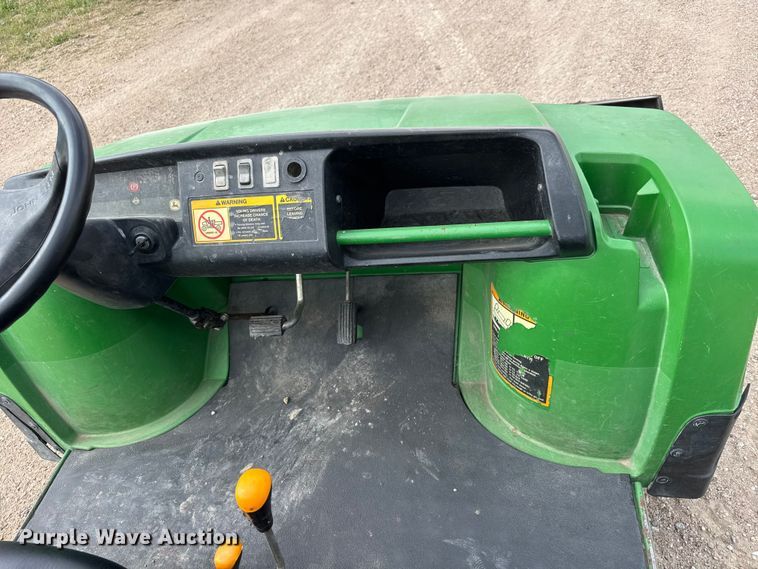 image for item MX9108 2007 John Deere Gator utility vehicle