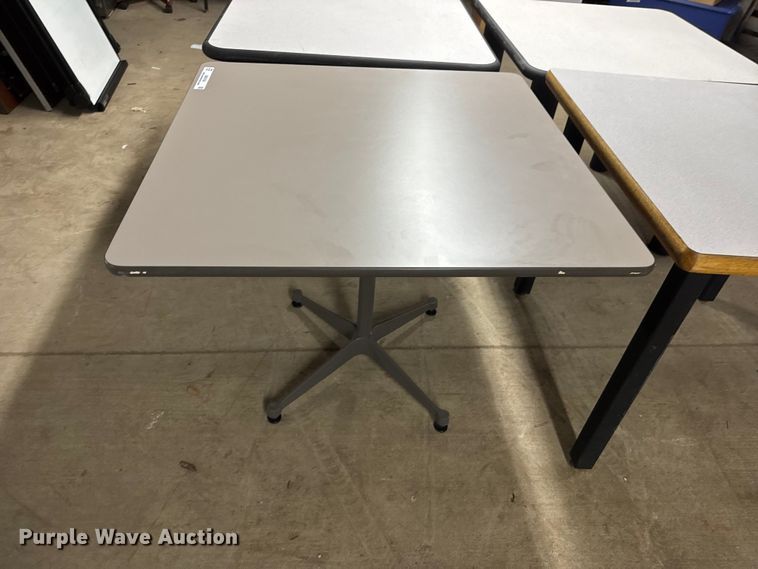 image for item MX9164 (4) tables
