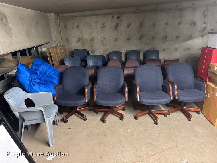 image for item MX9166 Approx. 52 chairs