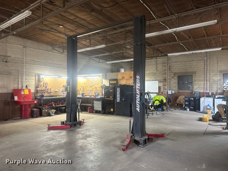 image for item MX9179 Autolifters two post automotive lift