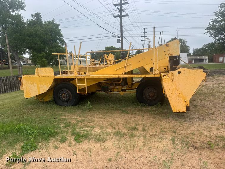 image for item MX9181 Flaherty Spread Master Power Spreader chip spreader