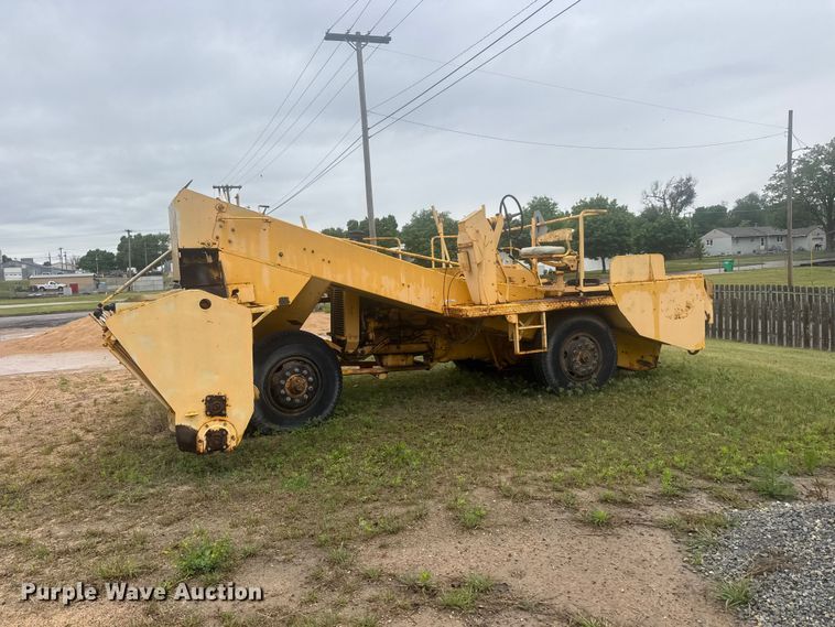 image for item MX9181 Flaherty Spread Master Power Spreader chip spreader