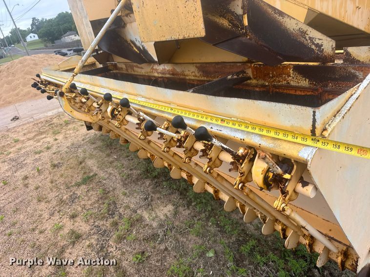 image for item MX9181 Flaherty Spread Master Power Spreader chip spreader