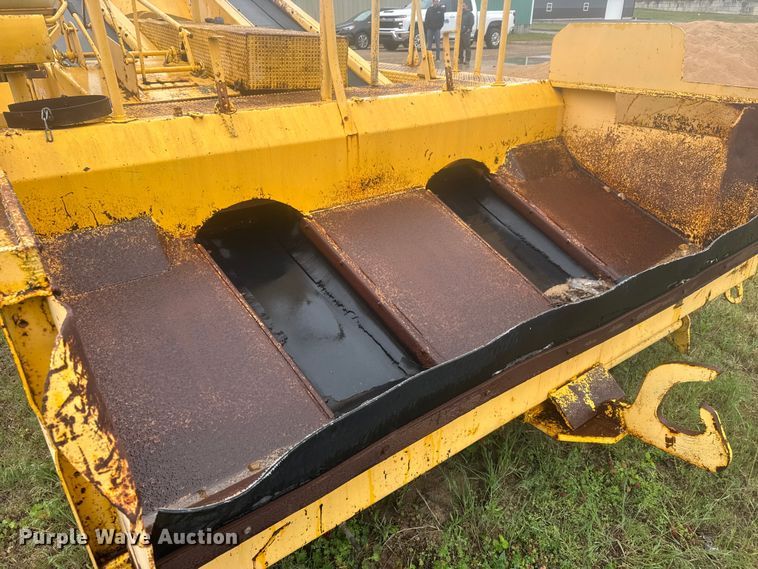 image for item MX9181 Flaherty Spread Master Power Spreader chip spreader
