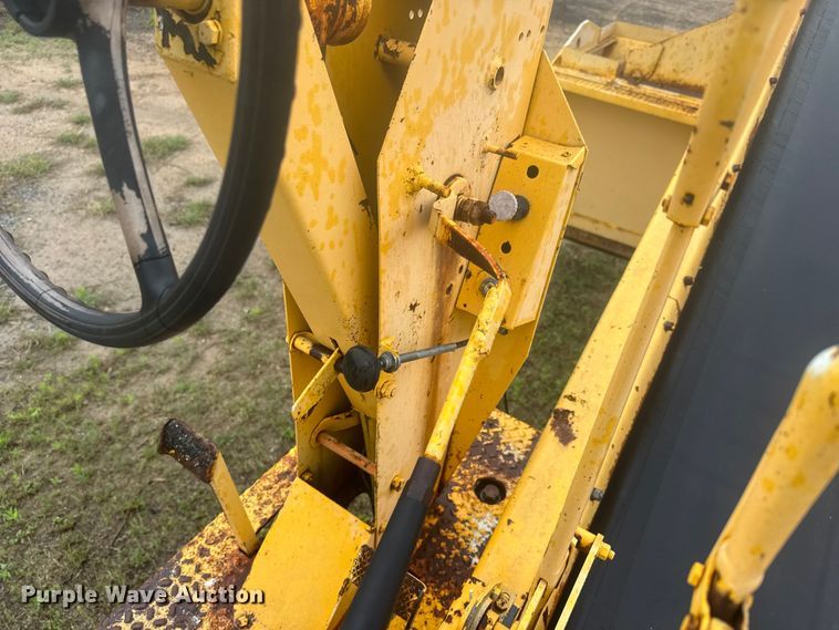image for item MX9181 Flaherty Spread Master Power Spreader chip spreader