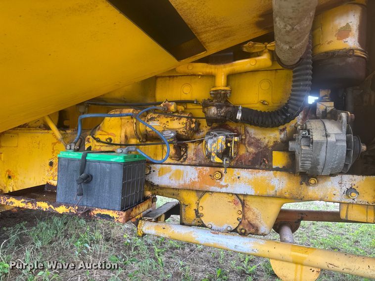 image for item MX9181 Flaherty Spread Master Power Spreader chip spreader