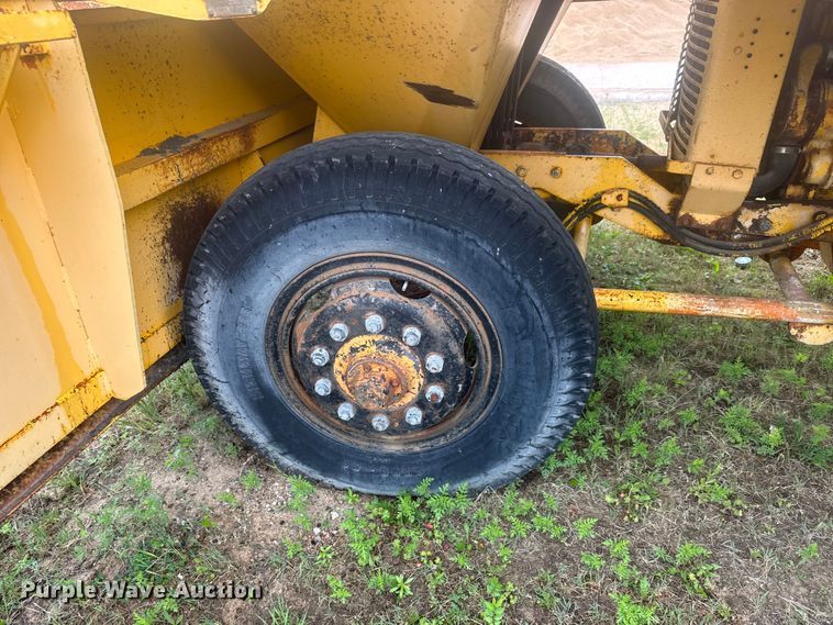 image for item MX9181 Flaherty Spread Master Power Spreader chip spreader