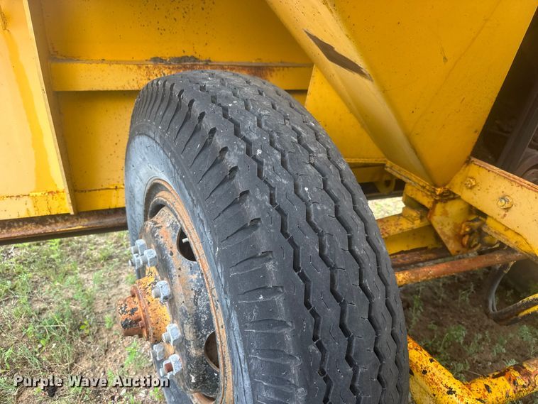 image for item MX9181 Flaherty Spread Master Power Spreader chip spreader