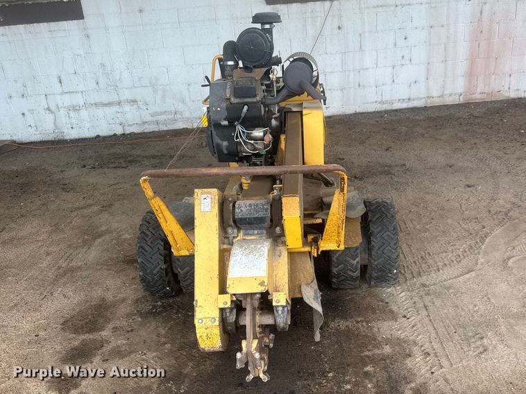 image for item MX9183 2009 Vermeer SC252 stump grinder