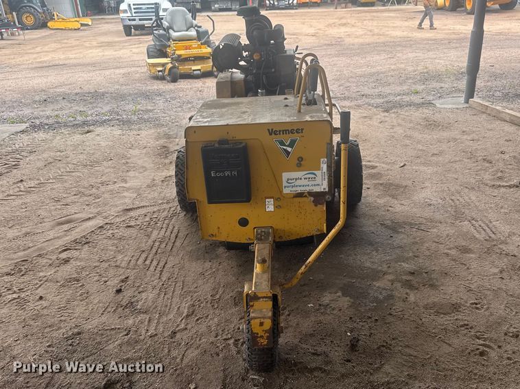 image for item MX9183 2009 Vermeer SC252 stump grinder