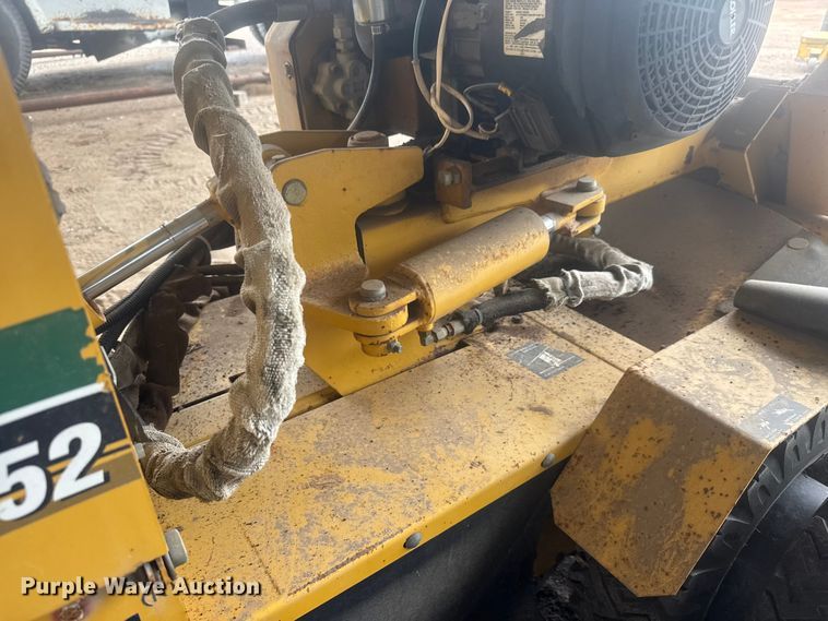 image for item MX9183 2009 Vermeer SC252 stump grinder