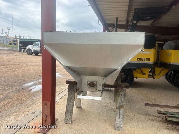image for item MX9184 Salt Dogg 1470601SSE spreader