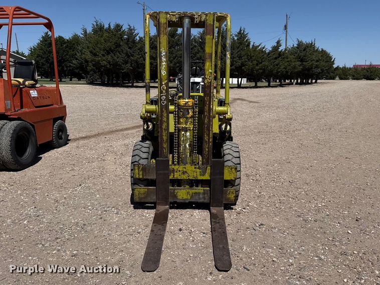 image for item DH1983 Clark forklift
