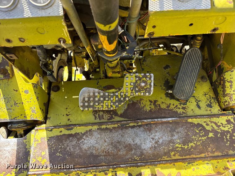 image for item DH1983 Clark forklift