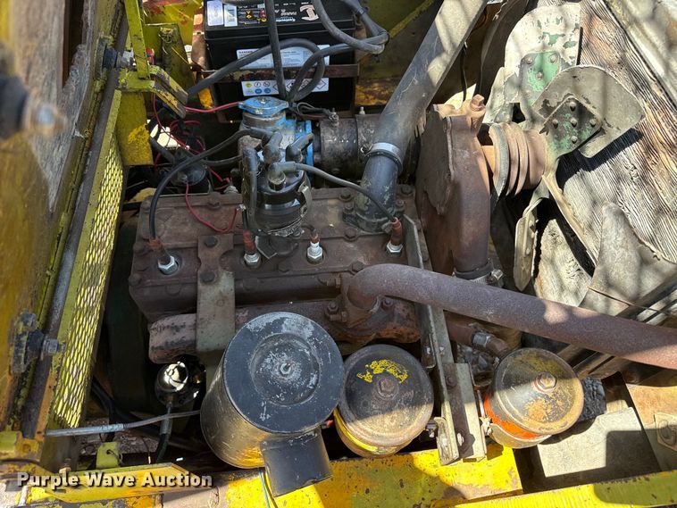 image for item DH1983 Clark forklift