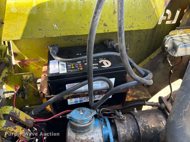 image for item DH1983 Clark forklift