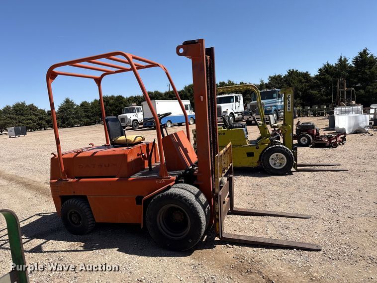 image for item DH1984 Datsun forklift