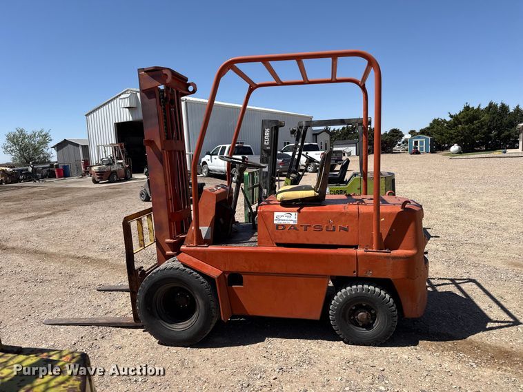 image for item DH1984 Datsun forklift