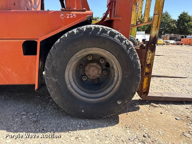 image for item DH1984 Datsun forklift