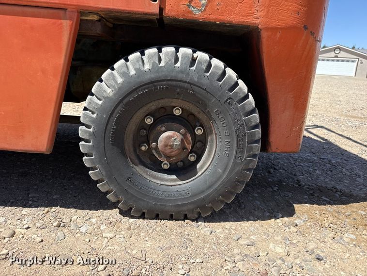 image for item DH1984 Datsun forklift