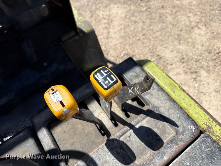 image for item DH1985 Clark GPS25MB forklift