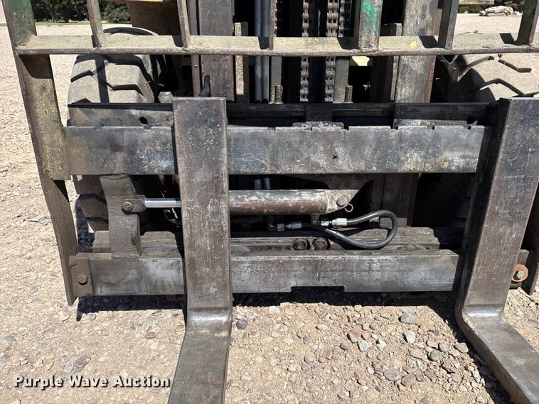 image for item DH1985 Clark GPS25MB forklift
