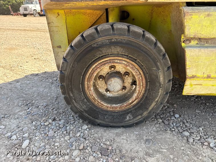 image for item DH1985 Clark GPS25MB forklift