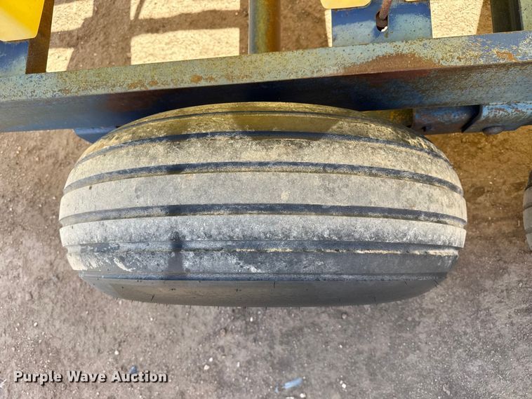 image for item DH1988 Nurse tank trailer