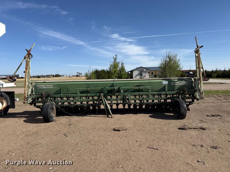 image for item DH1991 Great Plains Solid Stand 20 grain drill