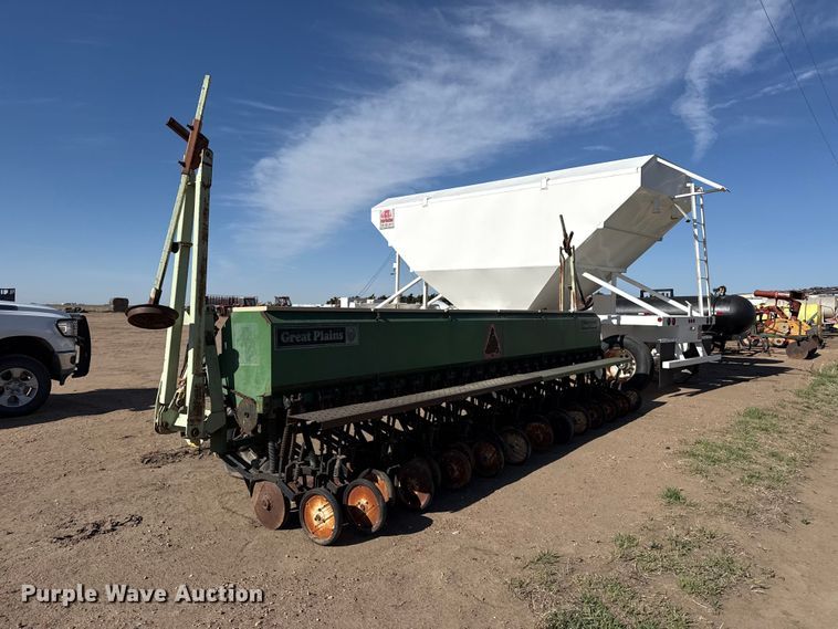 image for item DH1991 Great Plains Solid Stand 20 grain drill