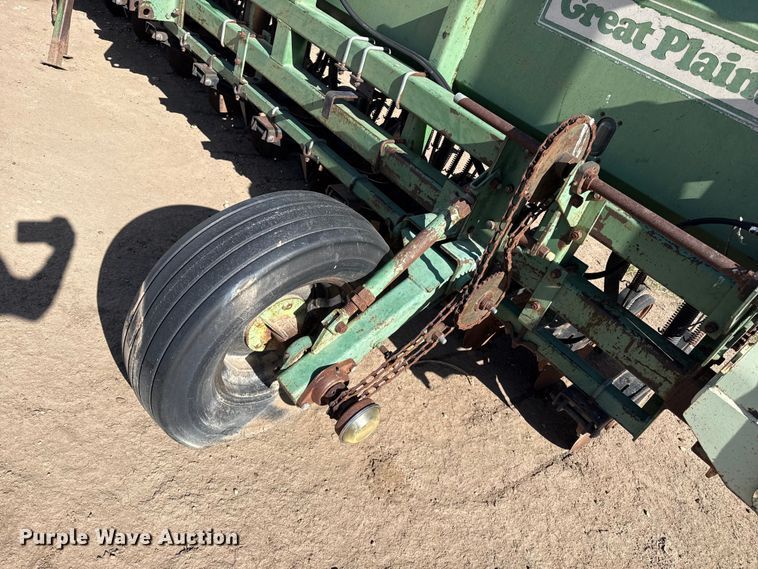 image for item DH1991 Great Plains Solid Stand 20 grain drill
