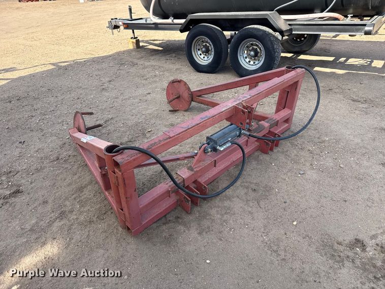 image for item DH1992 Three point hydraulic bale arms