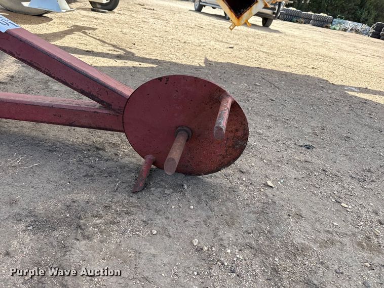 image for item DH1992 Three point hydraulic bale arms