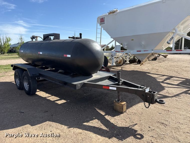 image for item DH1993 Fuel trailer
