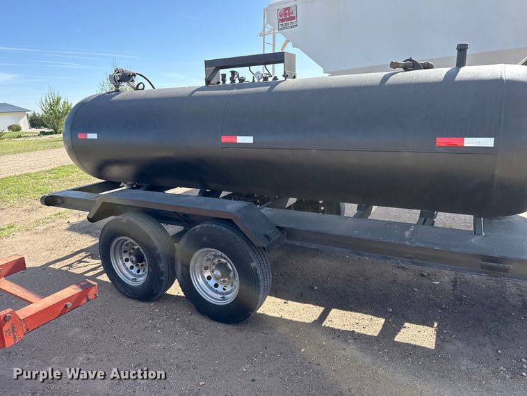 image for item DH1993 Fuel trailer