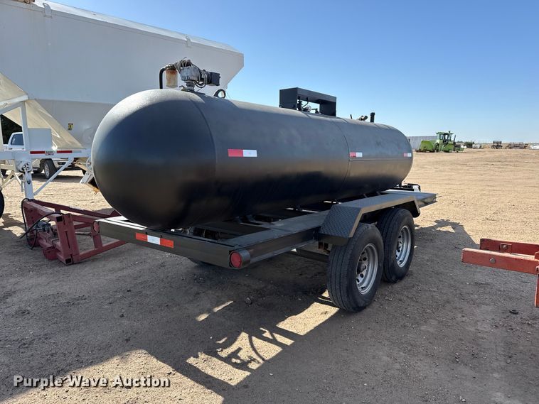image for item DH1993 Fuel trailer