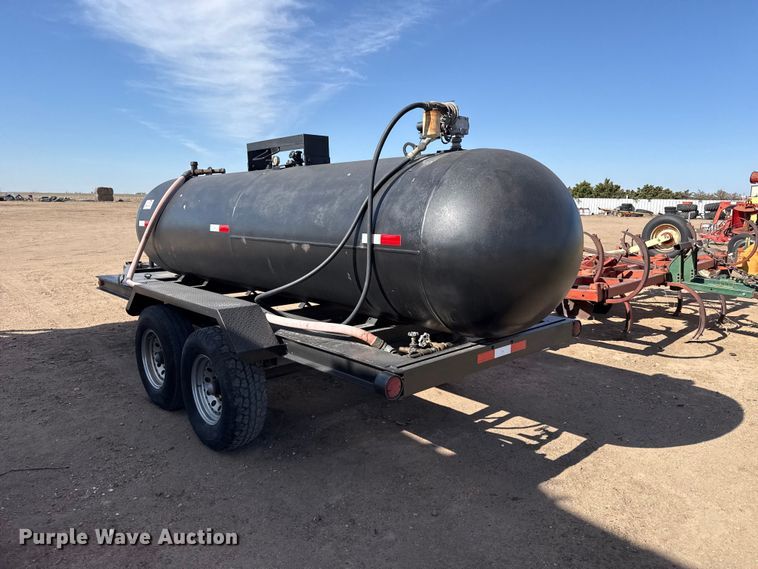 image for item DH1993 Fuel trailer