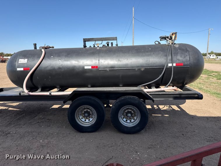 image for item DH1993 Fuel trailer