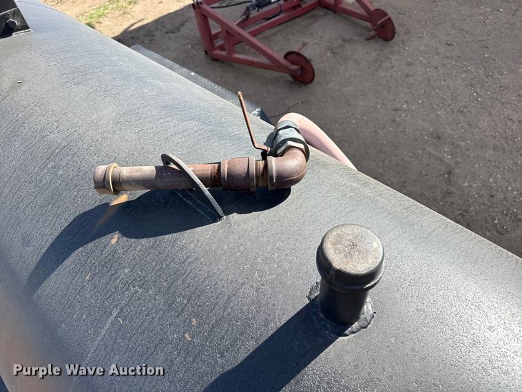 image for item DH1993 Fuel trailer